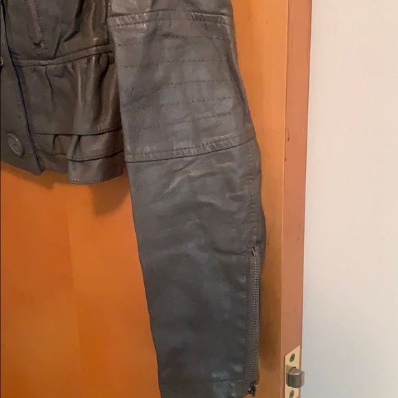 Cropped gray faux leather motorcycle jacket - Picture 4 of 4